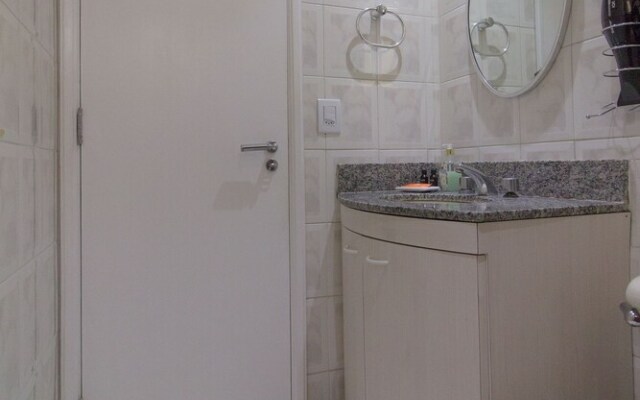 Apartamento na Rua Frei Caneca 750