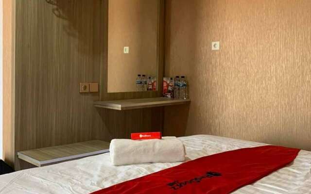 Reddoorz Plus @ Simpang USU Medan