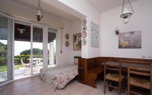 N110 - Numana, Villa Con Giardino E Vista Mare