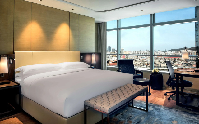 Hilton Jinan South Hotel & Residences