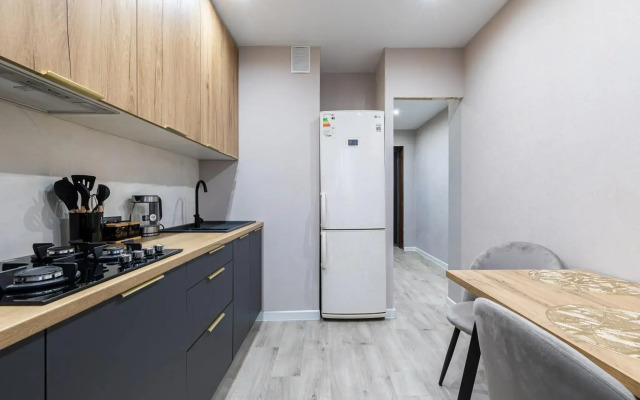 Hammer and Sickle Apartments