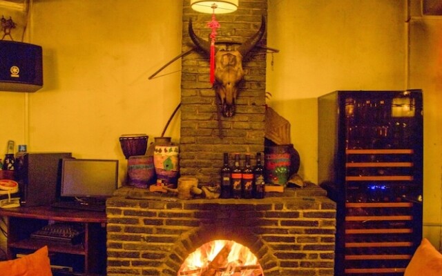 Wait For My Lover In The Moon Inn