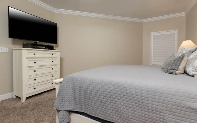 Phoenix Ix 1106 2 Bedroom Condo