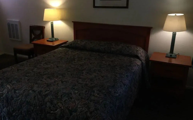 Cedar Lodge Motel