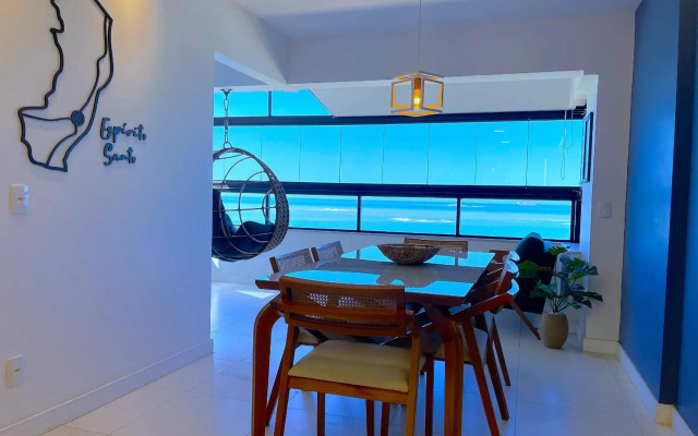 Apartamento sofisticado ao som do mar de Itapoã