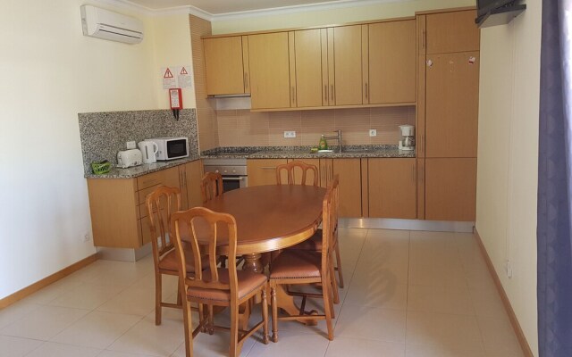 Oura Pereira Apartments