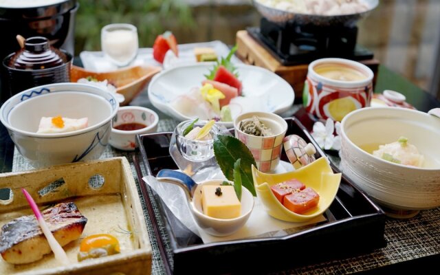 Hakone Pax Yoshino