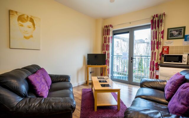 The Courtyard Apartments