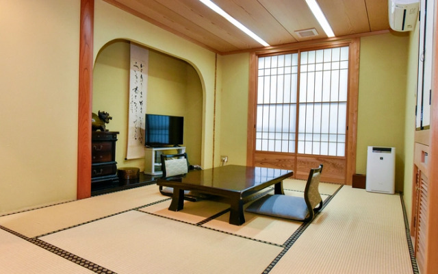 Hamazen Ryokan