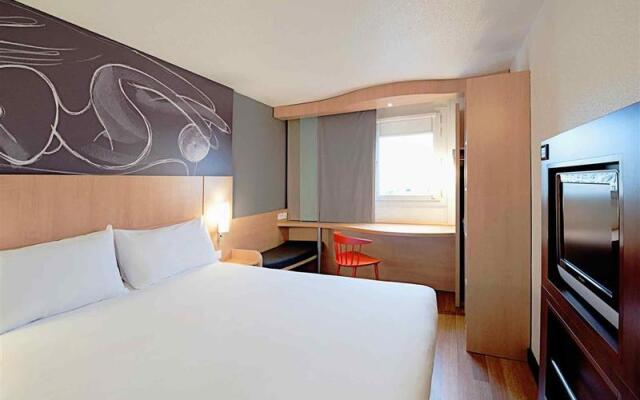 Ibis Paris Poissy