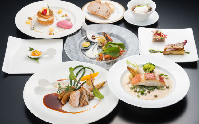 Kanucha Bay Hotels & Villas