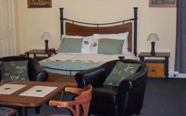 RJ's Bed & Breakfast