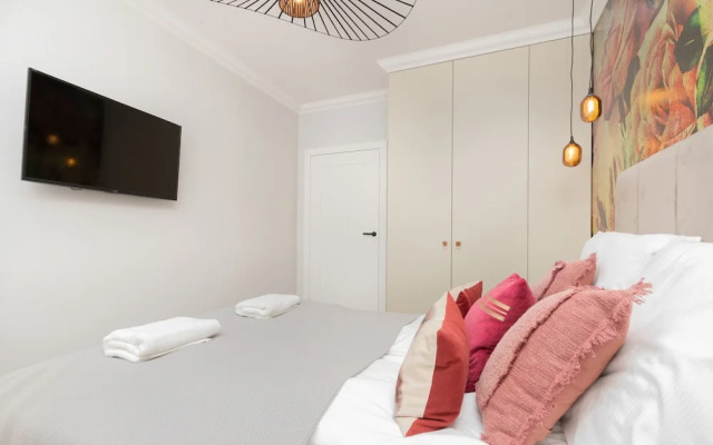 Harmonia Oliwska Gdansk by Renters