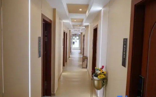 Rujia Business Hotel