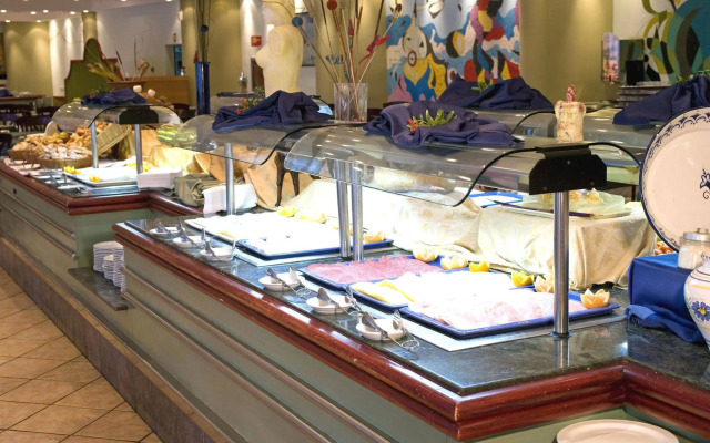 HL Club Playa Blanca Hotel