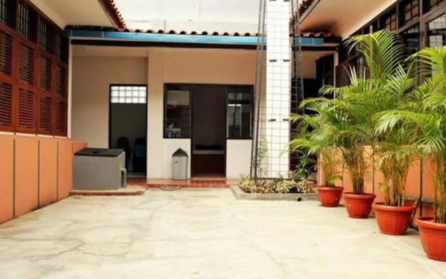 Rumah Resik Guest House
