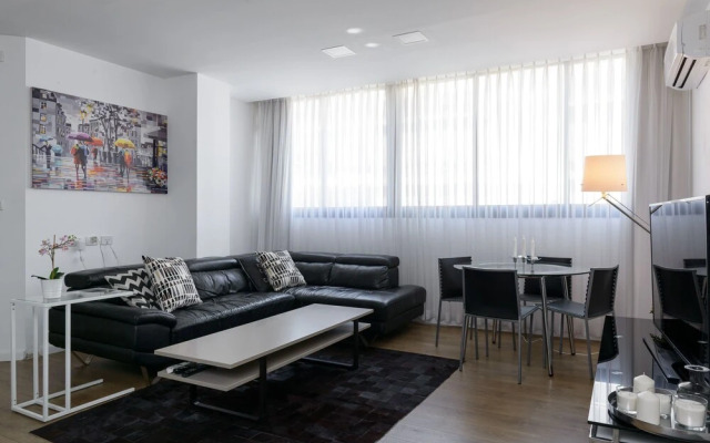 Luxurious Hilton Beach 2BR Suite Parking