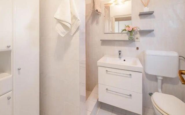 Amazing Apartment in Ravni With Wifi and 1 Bedrooms