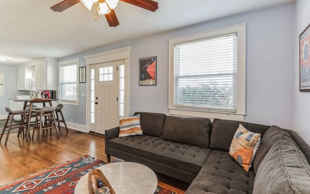 Bluebird Bungalow Chic Home, Quiet Neighborhood