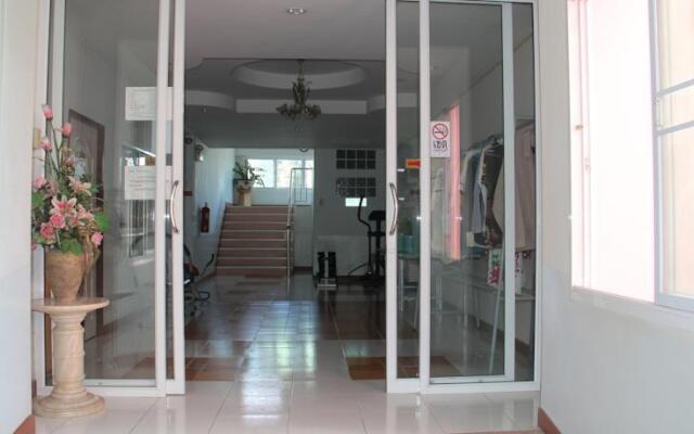 Vanarom Hotel