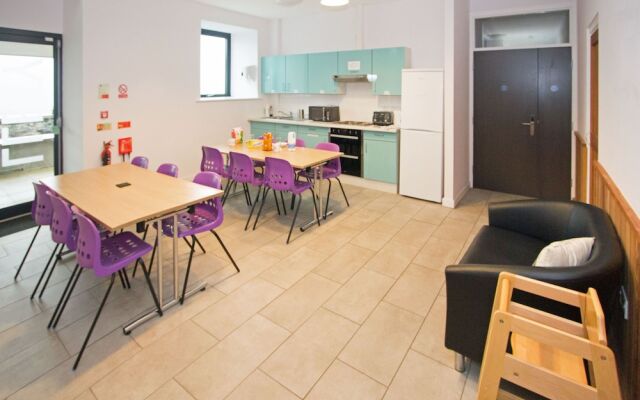 Canolfan Y Fron - Hostel