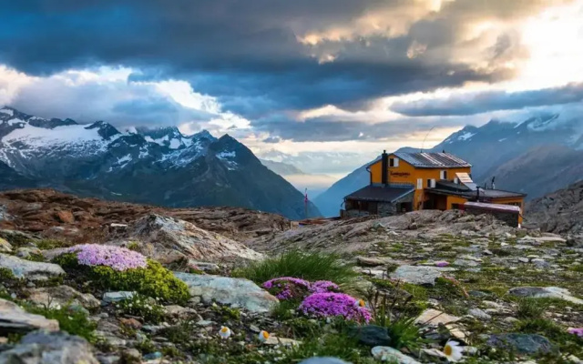 3030 Gandegg, Gandegghütte