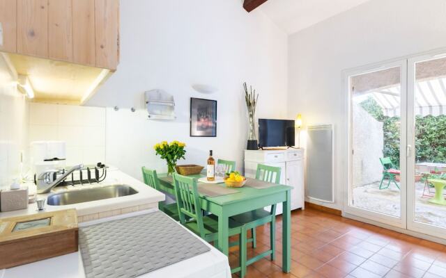 Boutique Holiday Home in Sanary-sur-mer With Terrace