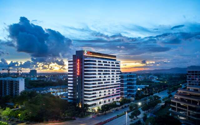 Ramada Encore by Wyndham Jiusuo Downtown