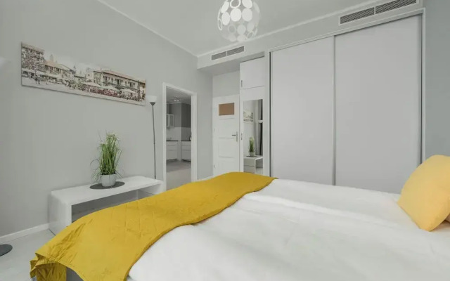 Luxury Apartment by Renters Prestige
