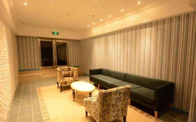 Yanqihu Holiday Hotel