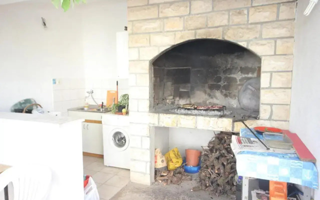 Apartment Vis 2470b