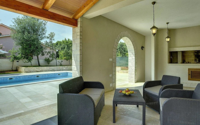Detached Villa With Swimming Pool in the South of Istria Near the Sea