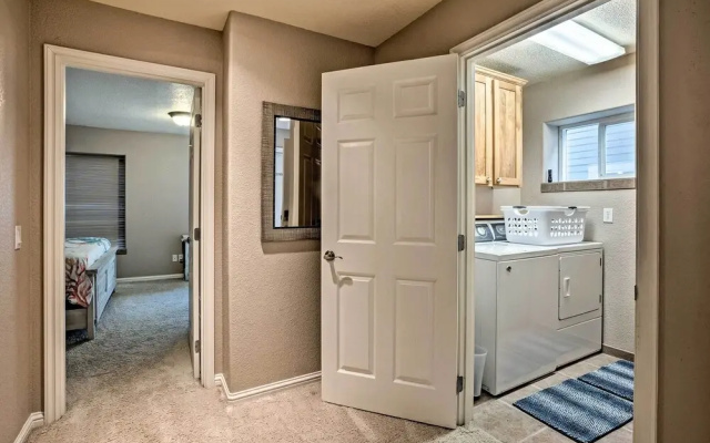 Gold Beach Townhome With Ocean Views & Sunroom!