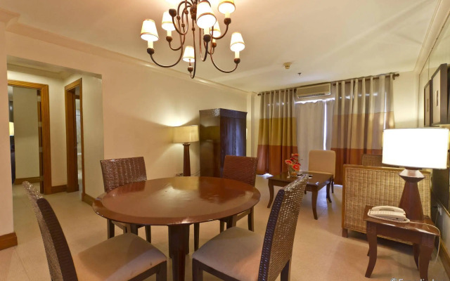 Crown Regency Suites & Residences - Mactan