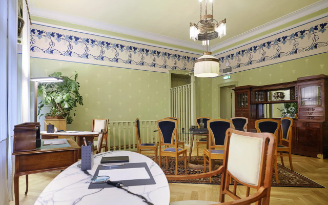 Villa Ammende Restaurant & Hotel