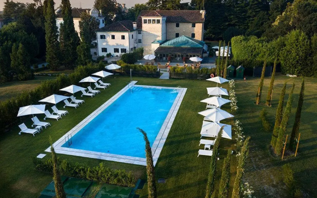 Villa Franceschi Hotel & Resort