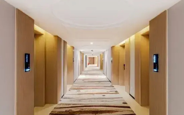 Wuhu Venice Holiday Hotel
