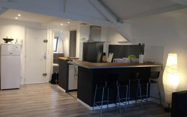 T3 Rénové tout Confort proche métro