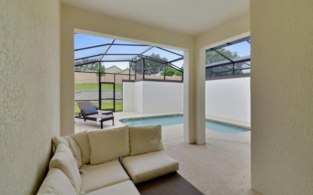 Full Moon Lagoon by VillaDirect