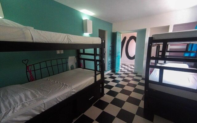 Hostel Fatima Beach - Adults Only