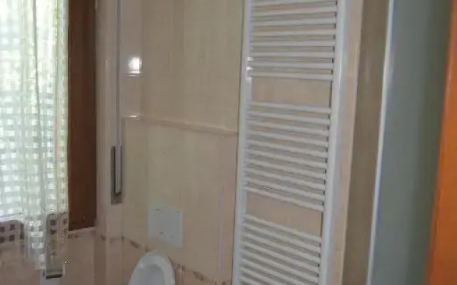 Al Salice tranquillità nel verde Via Amendola 24