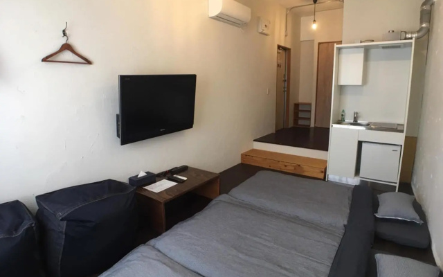 ゴールデンマイルホステル３Ｆ完全個室Aタイプ — hotel in Amami