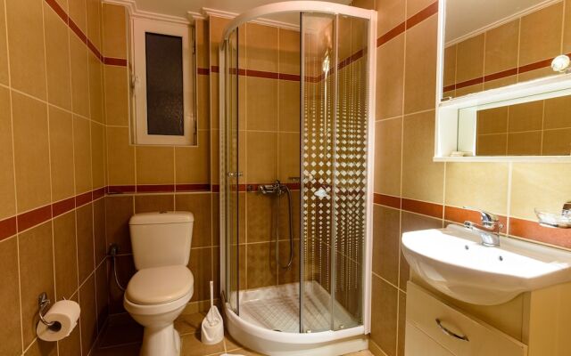 Kyparissia Garden Retreat - Premium Master Suite