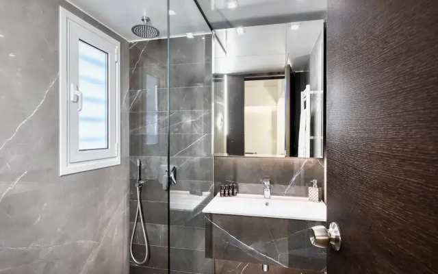 Brand New Executive Apartment in Kolonaki Square