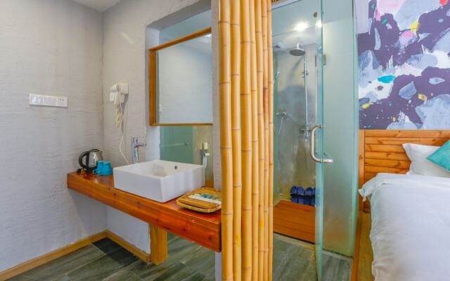 Bajie Youth Hostel National Forest Park