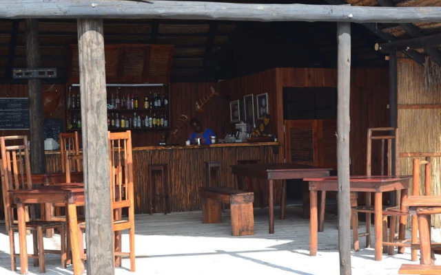 Mango Beach Lodge