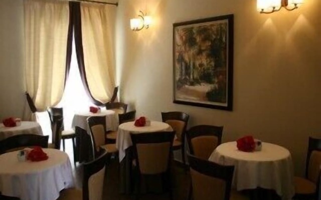 Lhotel Dei Coloniali