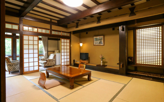 Momijiya Bekkan Kawanoiori