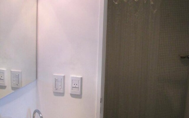 06 Soho Suites Bed & Breakfast