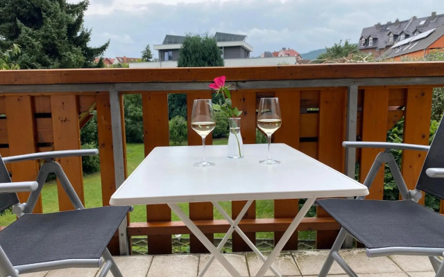 Lovely Central Located- Train, Restaurants & Spa